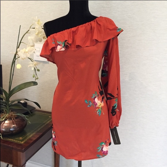 French Connection Dresses & Skirts - CLEARANCE French Connection one sleeve dress